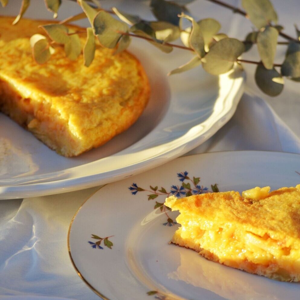 Tortilla de patata con cebolla ( 8 COMENSALES )