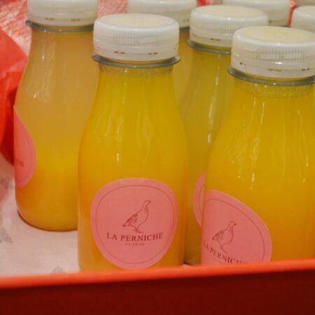 Botella individual de zumo de naranja natural (250 ml)