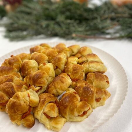 Mini croissants de sobrasada ibérica y miel de la alcarria