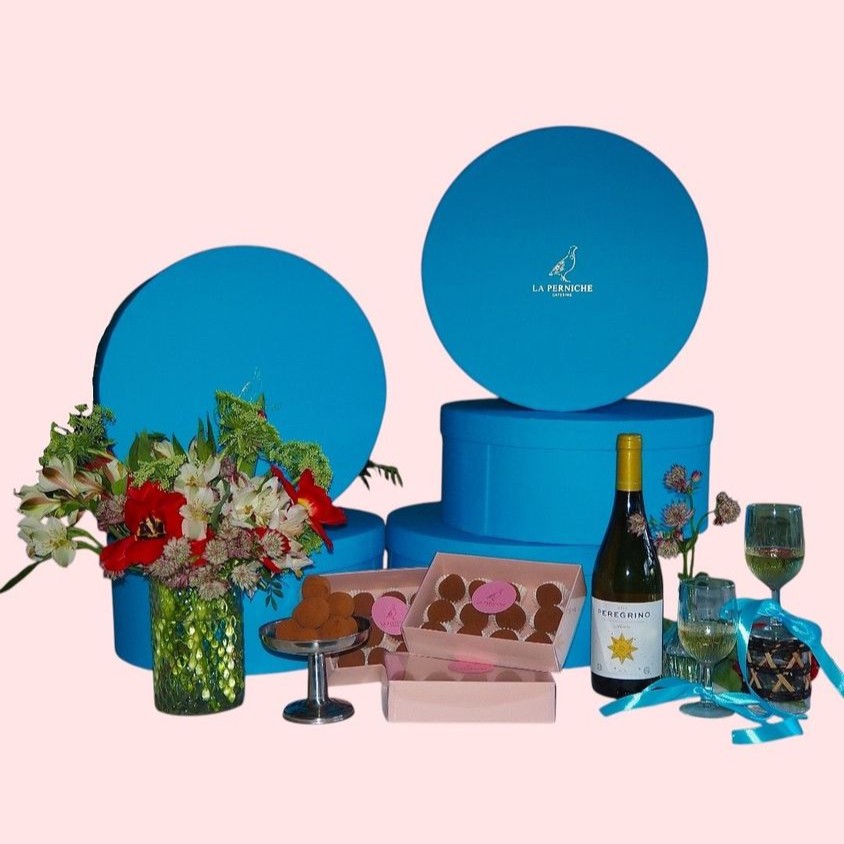 Caja gourmet dulce y flores