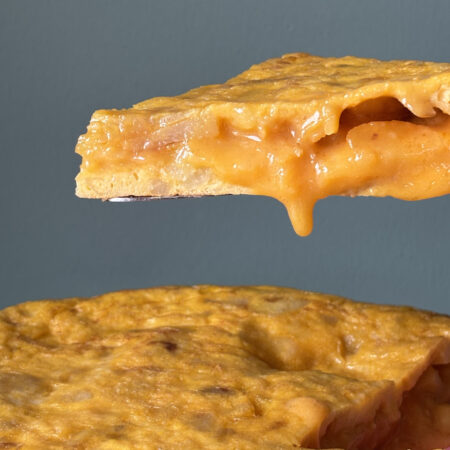 Tortilla con bebolla.